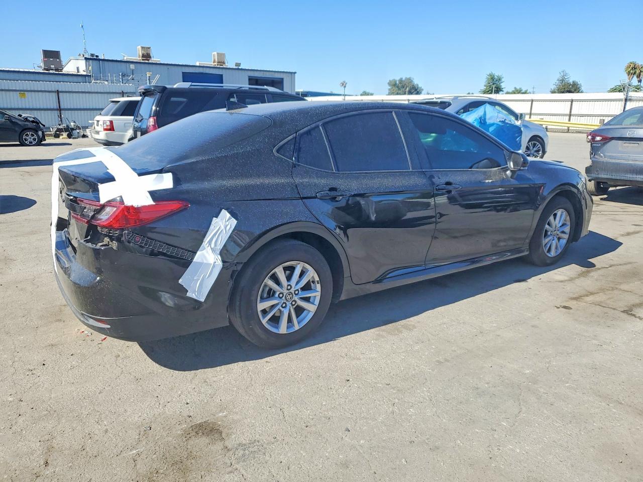 2025 Toyota Camry Le - Фото 3