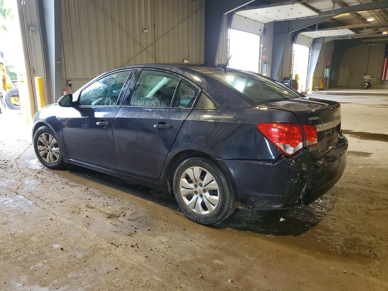 2014 Chevrolet Cruze Ls - Фото 2