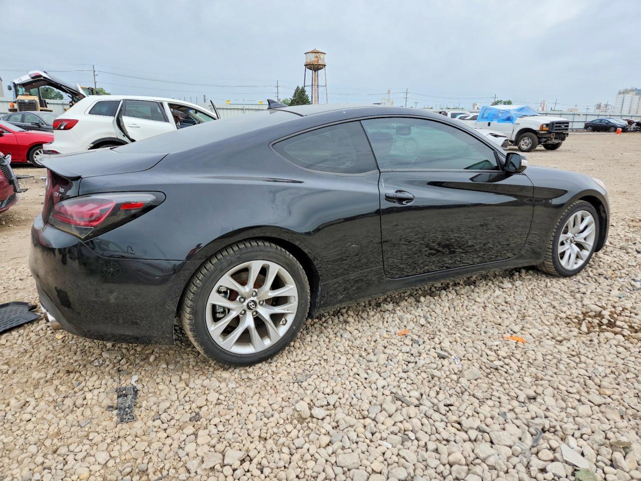 2015 Hyundai Genesis Coupe 3.8 - Image 3