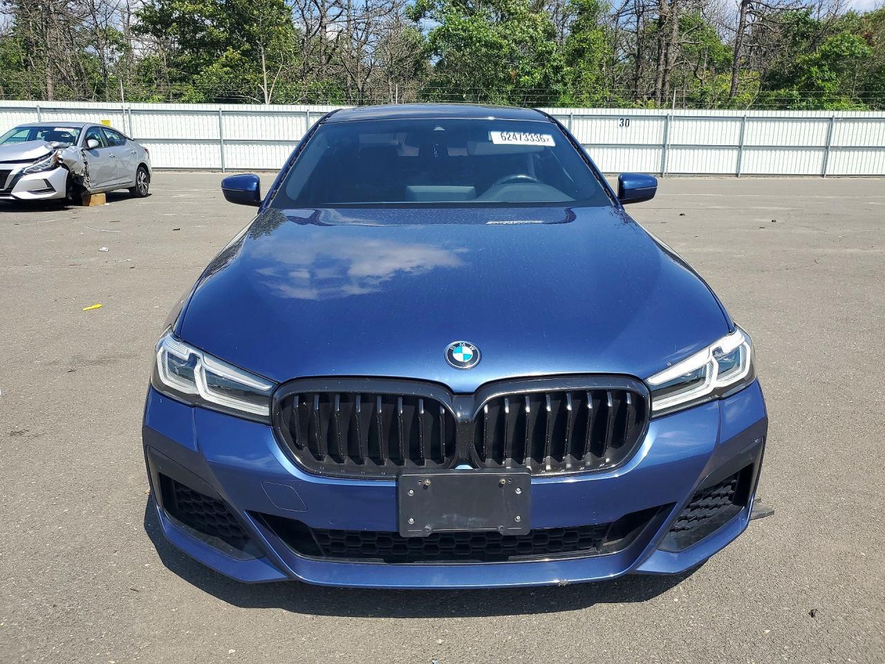 2022 BMW 540 Xi - Image 5