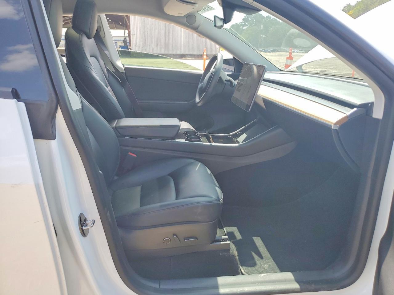 2021 Tesla Model Y - Image 7
