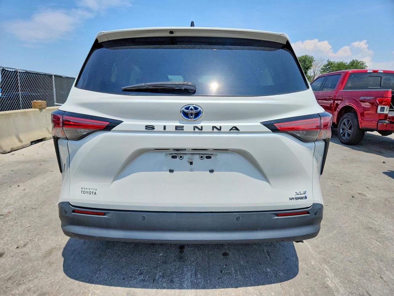 2022 Toyota Sienna Xle - Фото 6