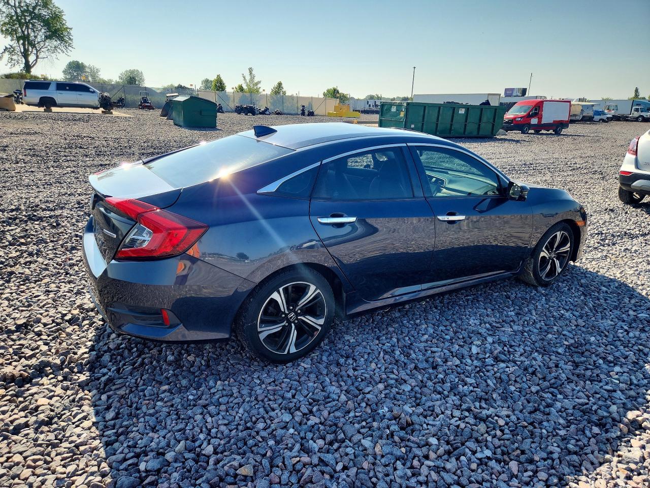 2016 Honda Civic Touring - Image 3