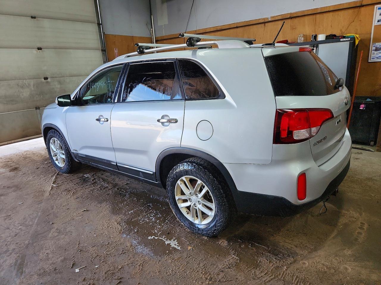 2015 Kia Sorento Lx - Image 2