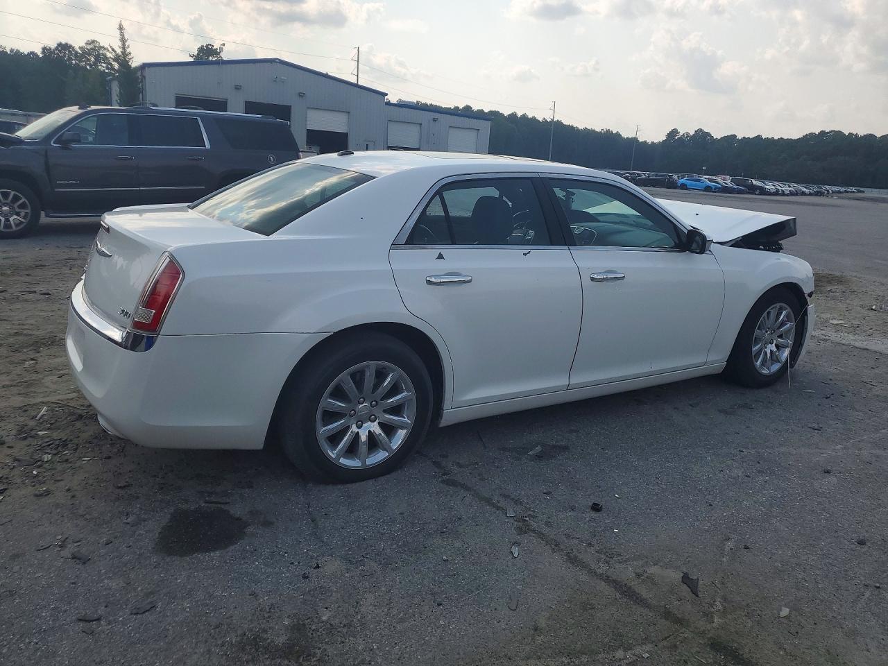 2012 Chrysler 300 Limited - Фото 3