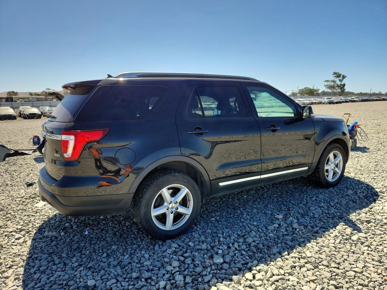 2019 Ford Explorer Xlt - Image 3