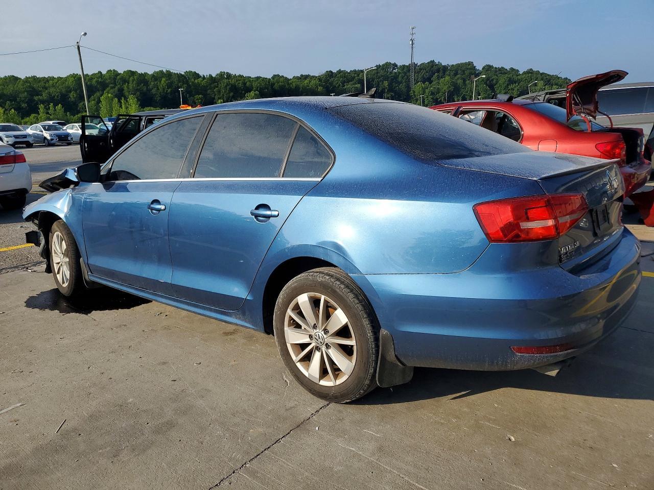 2015 Volkswagen Jetta - Фото 2
