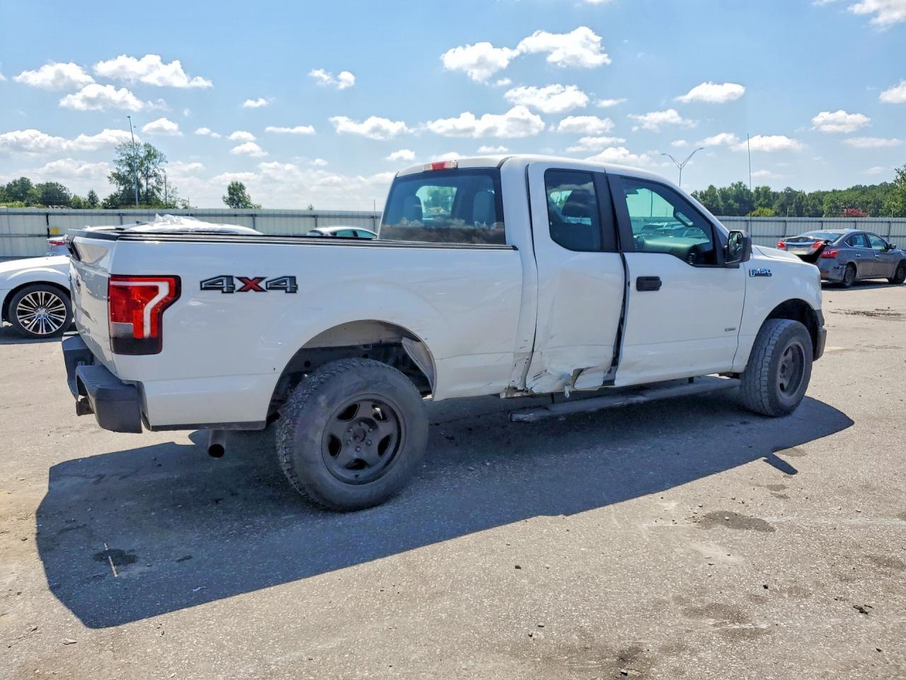 2015 Ford F150 Super Cab - Image 3