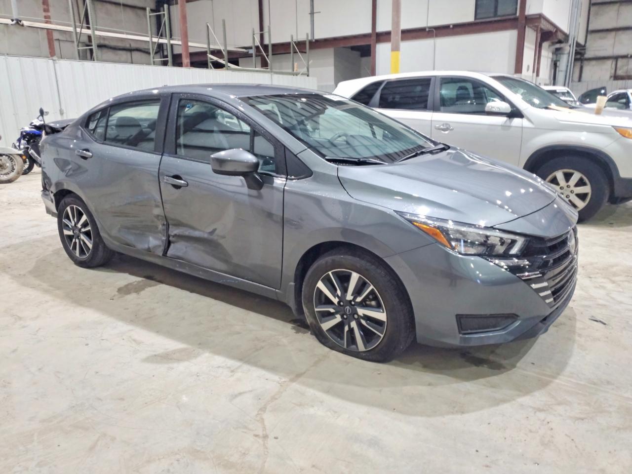 2025 Nissan Versa Sv - Image 4
