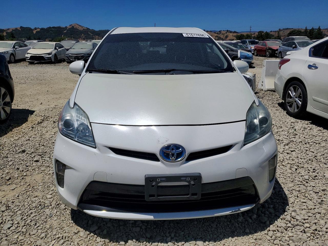 2014 Toyota Prius Two - Фото 5