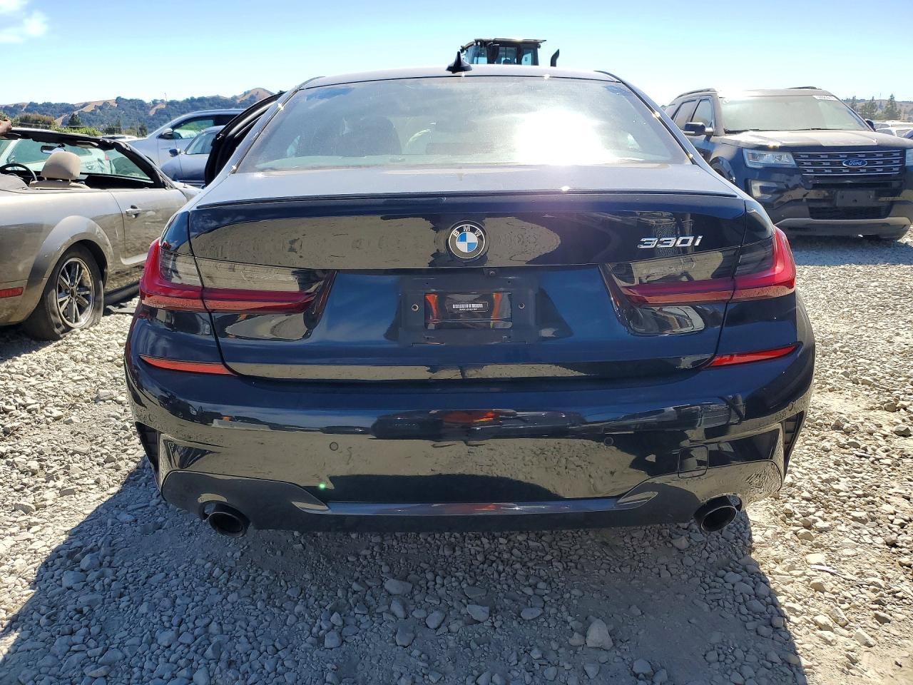 2022 BMW 330I - Фото 6