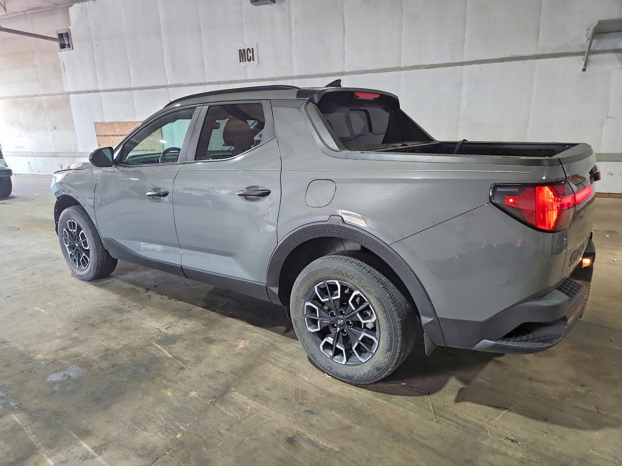 2023 Hyundai Santa Cruz Sel - Image 2