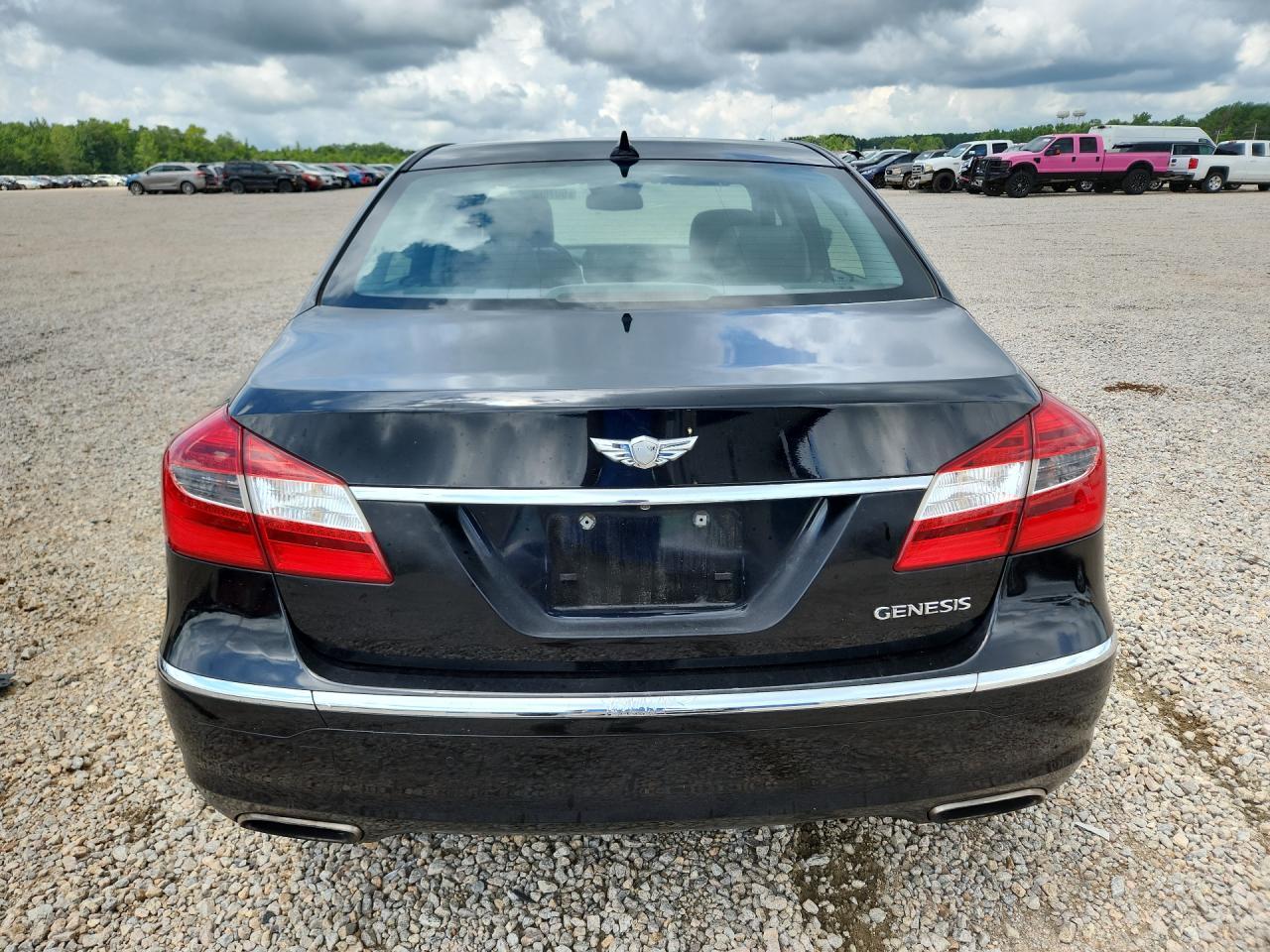 2013 Hyundai Genesis 3.8L - Фото 6