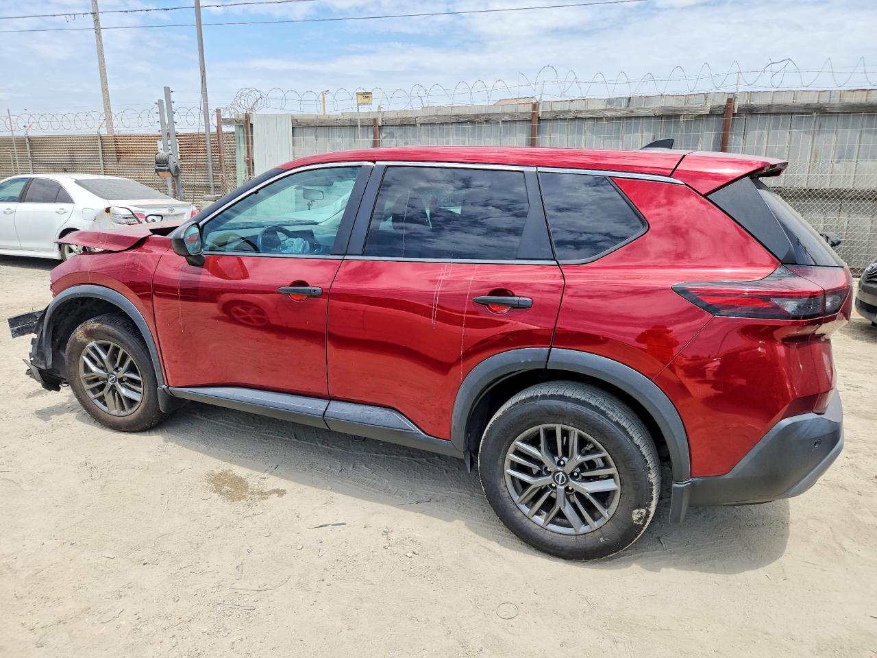 2023 Nissan Rogue S - Фото 2