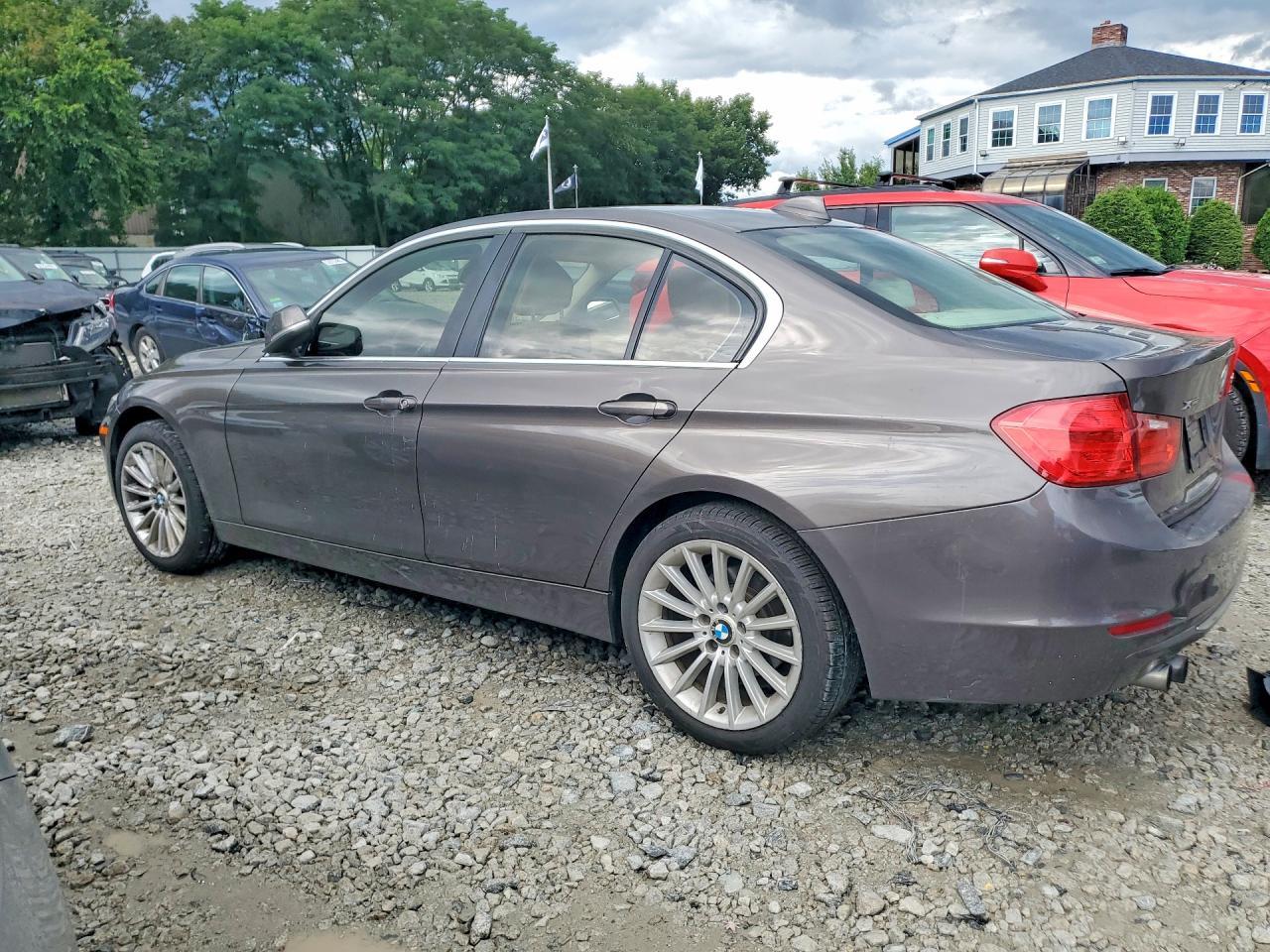 2013 BMW 328 Xi - Фото 2