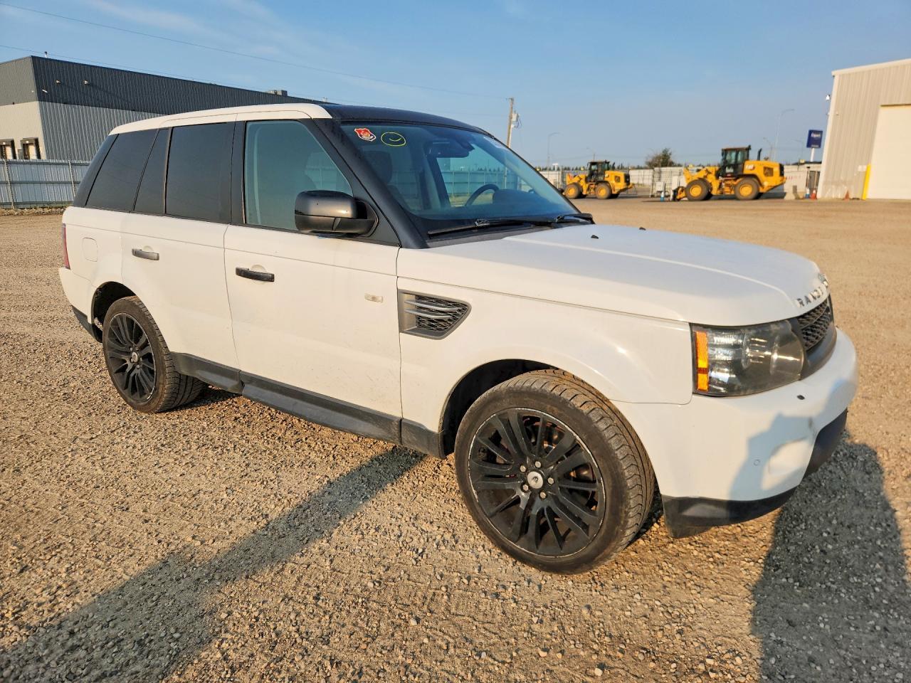2011 Land Rover Range Rover Sport Lux - Image 4