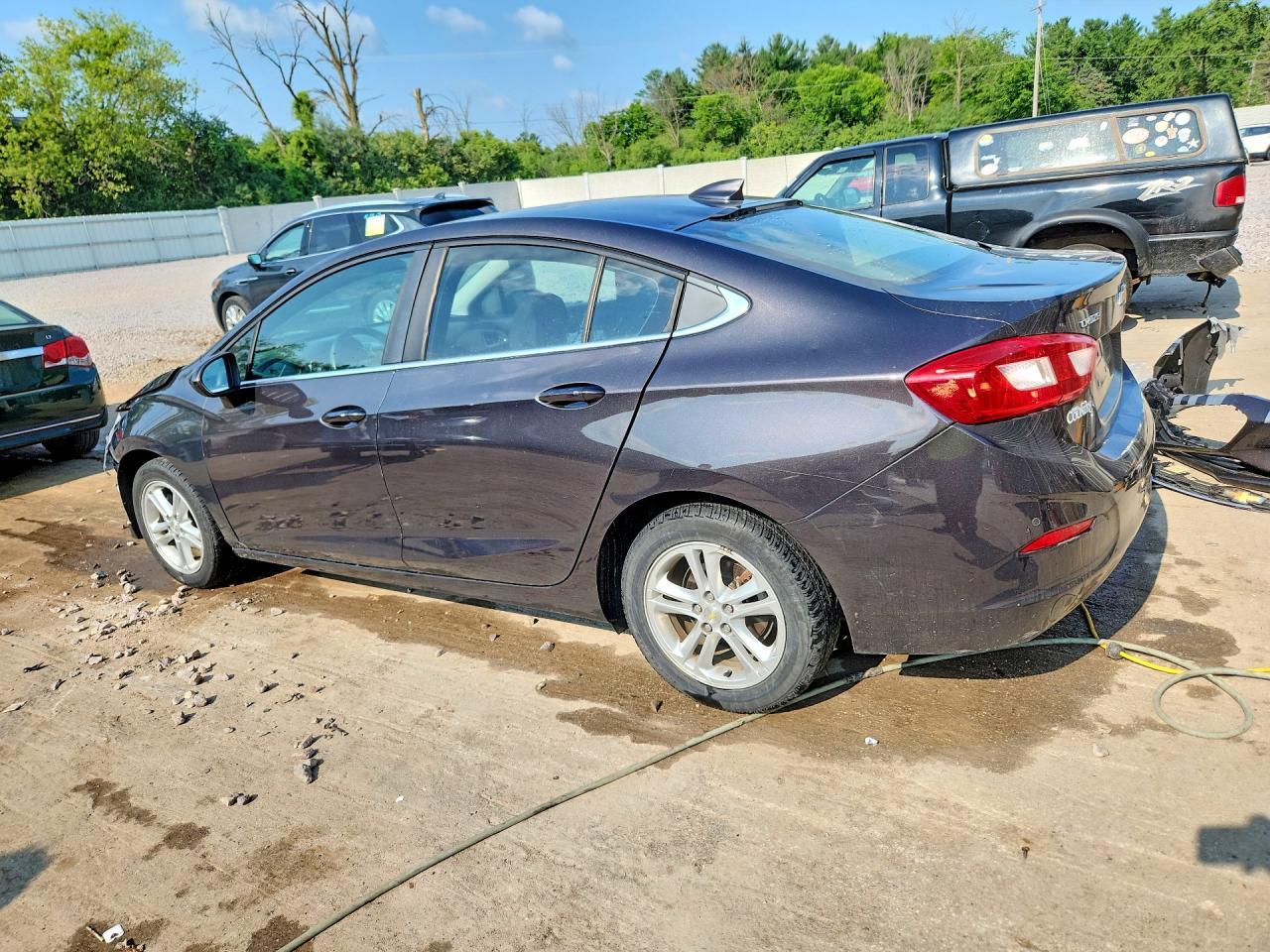 2017 Chevrolet Cruze Lt - Фото 2