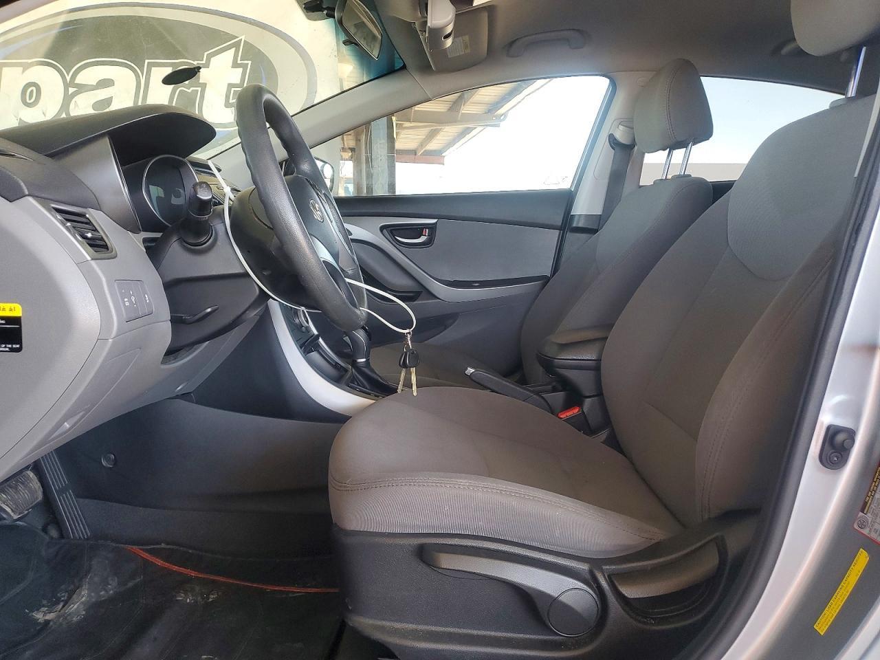 2015 Hyundai Elantra Se - Фото 7