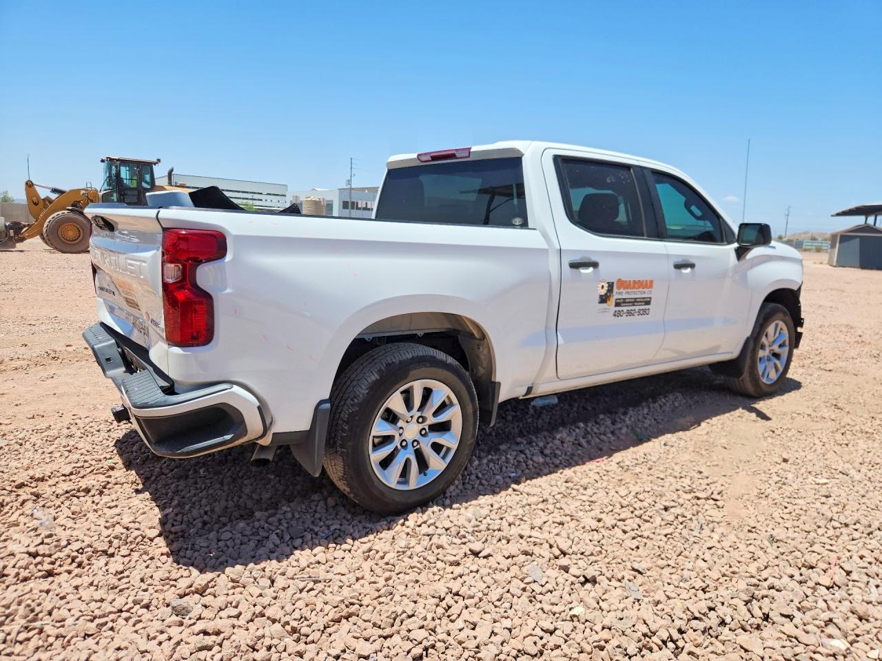 2023 Chevrolet Silverado - Фото 3