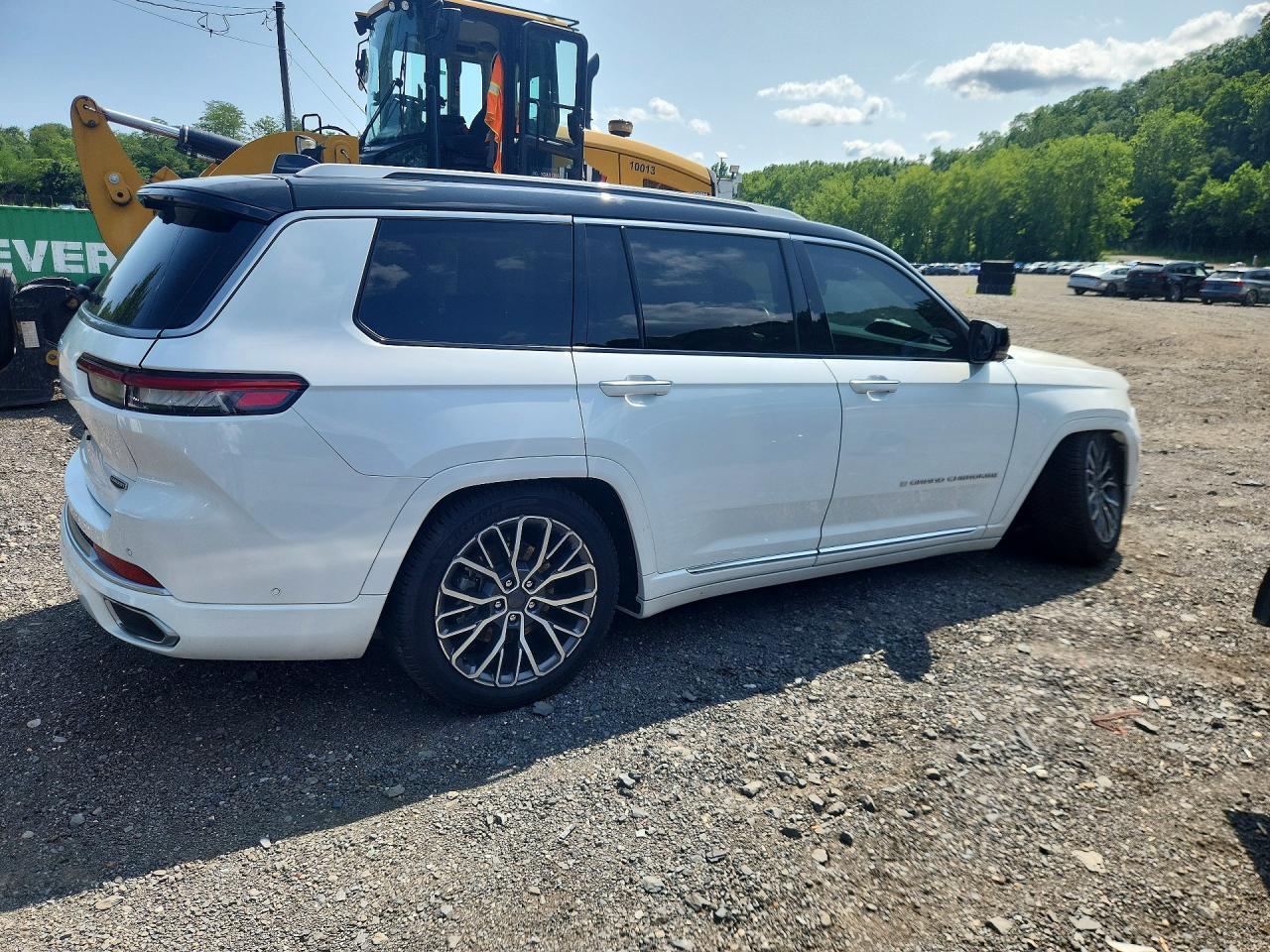 2021 Jeep Grand Cherokee L Summit - Фото 3