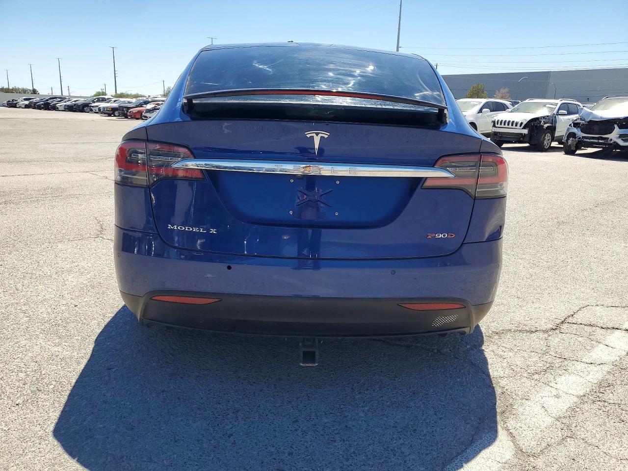 2016 Tesla Model X - Фото 6
