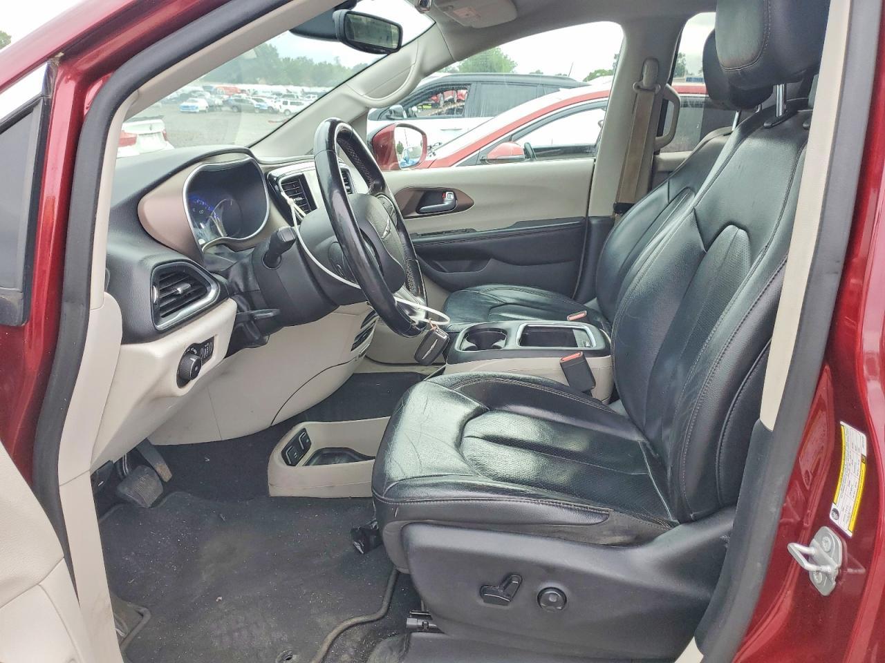 2018 Chrysler Pacifica Touring L Plus - Фото 7