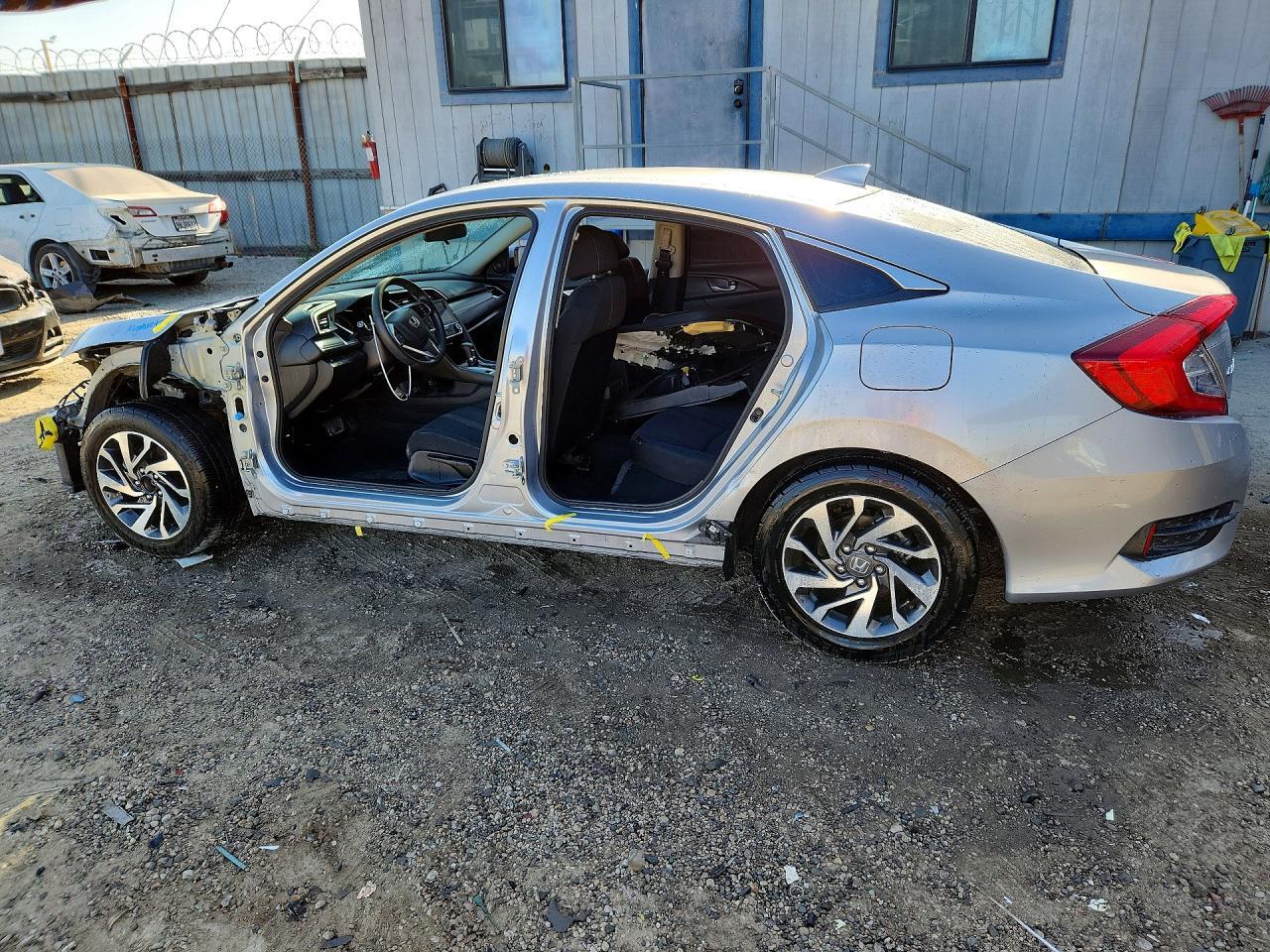 2018 Honda Civic Ex - Image 2