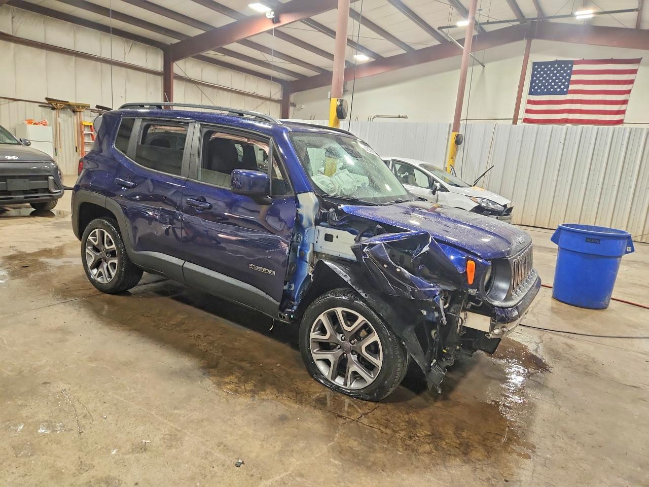2017 Jeep Renegade Latitude - Image 4