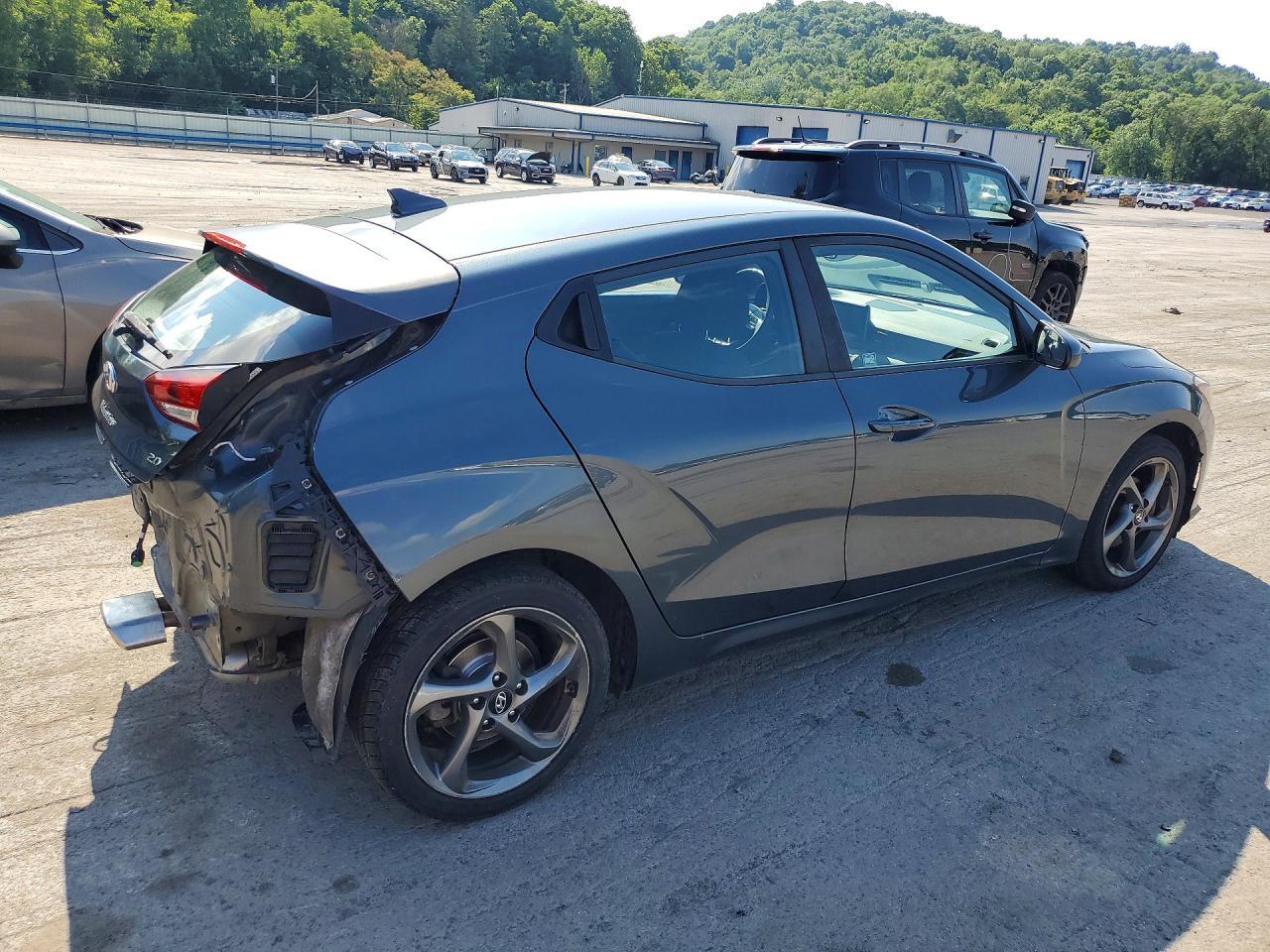 2019 Hyundai Veloster 2.0L - Фото 3