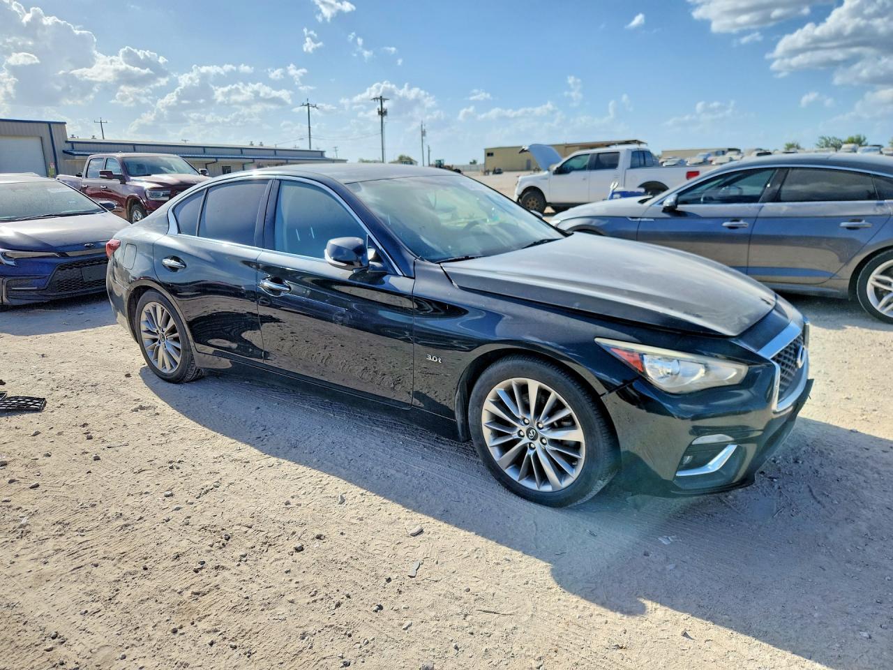 2018 Infiniti Q50 3.0T Luxe - Фото 4