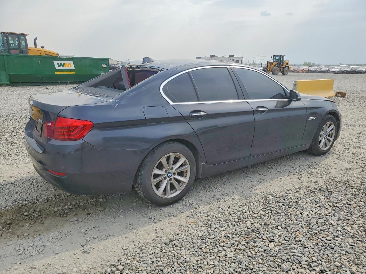 2016 BMW 528 Xi - Image 3