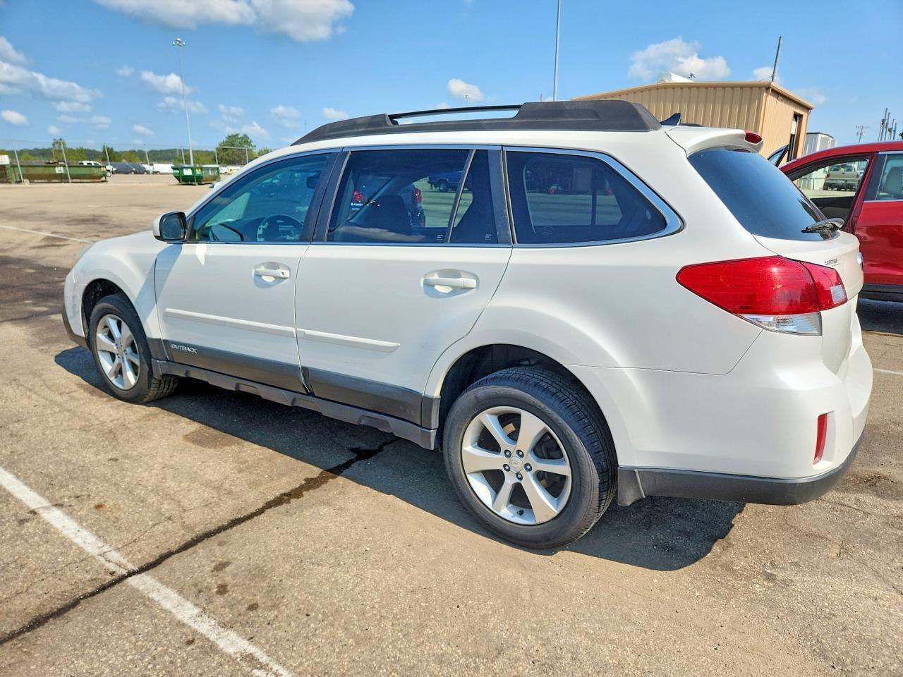 2013 Subaru Outback 2.5I Limited - Image 2