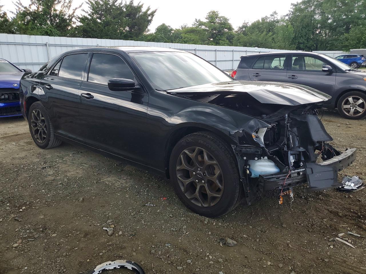 2021 Chrysler 300 Touring - Фото 4