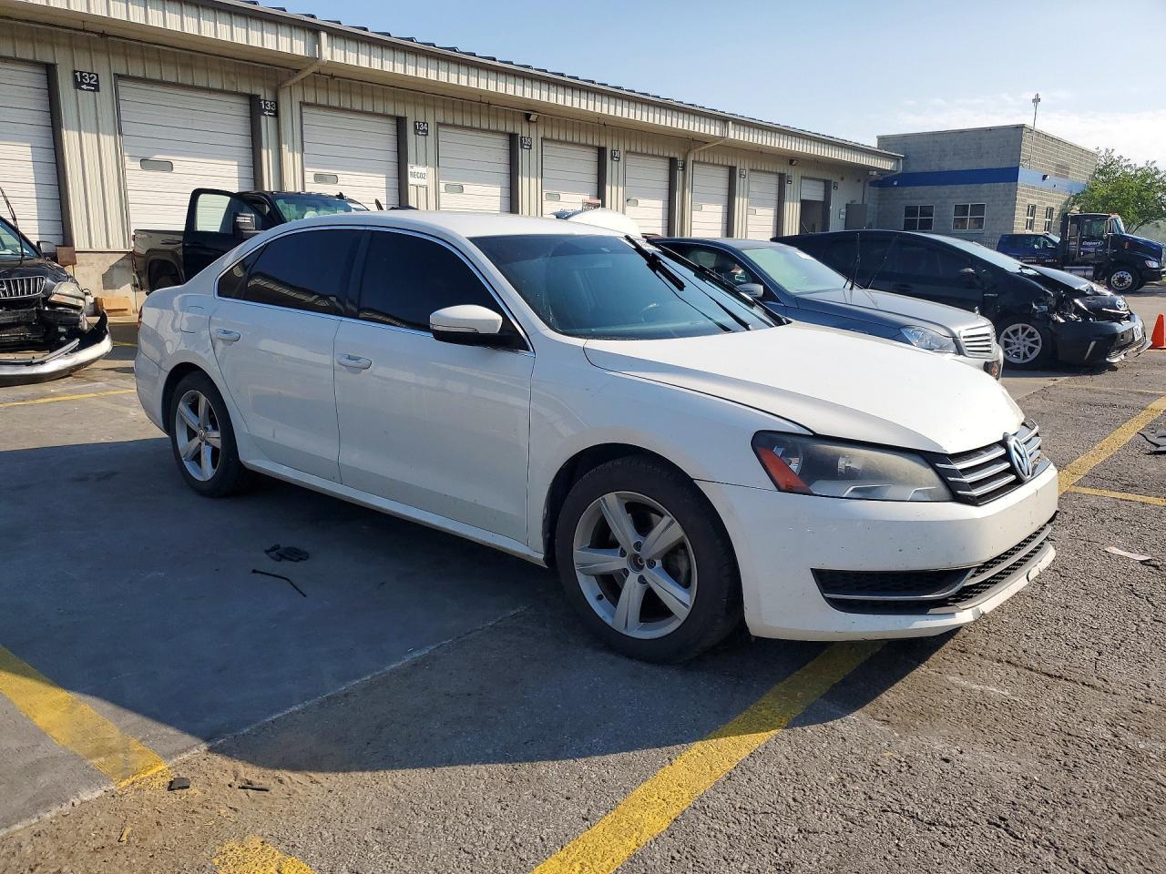2015 Volkswagen Passat Se - Фото 4