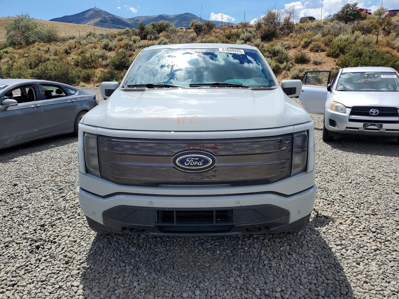 2023 Ford F150 Lightning Pro - Фото 5