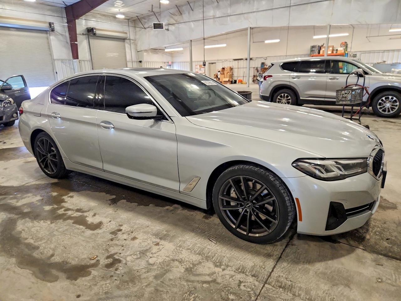 2021 BMW 530 Xi - Фото 4