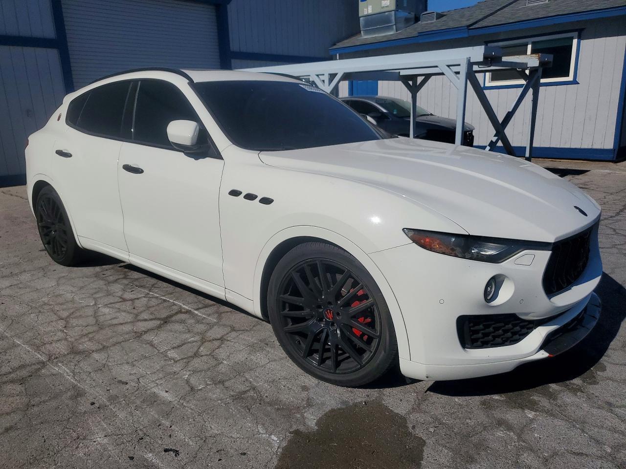 2017 Maserati Levante - Фото 4