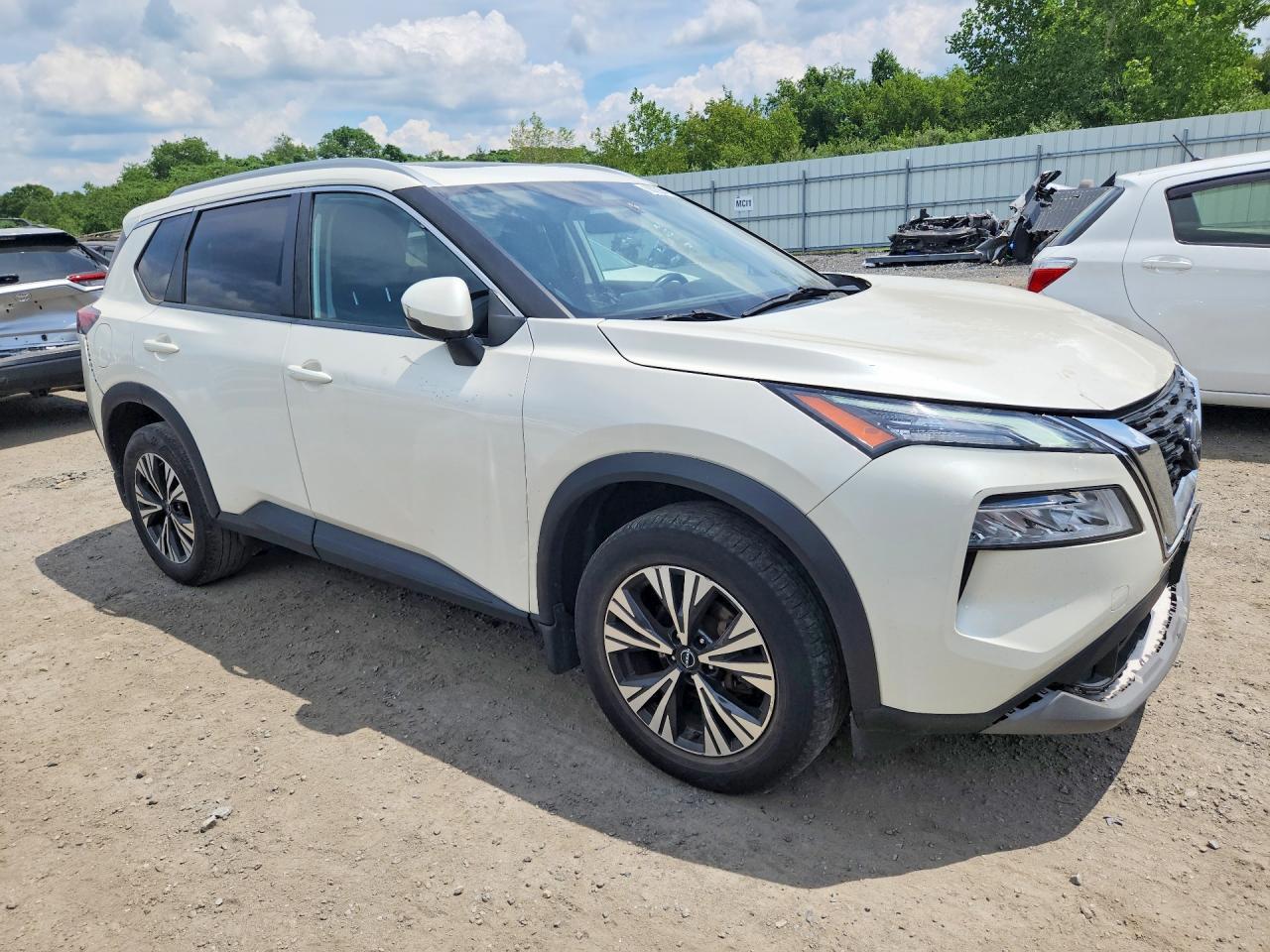 2022 Nissan Rogue Sv - Image 4