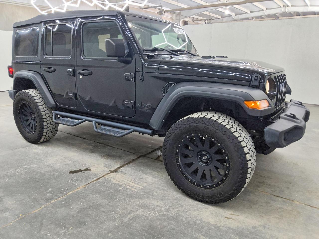 2022 Jeep Wrangler Unlimited Sport - Фото 4