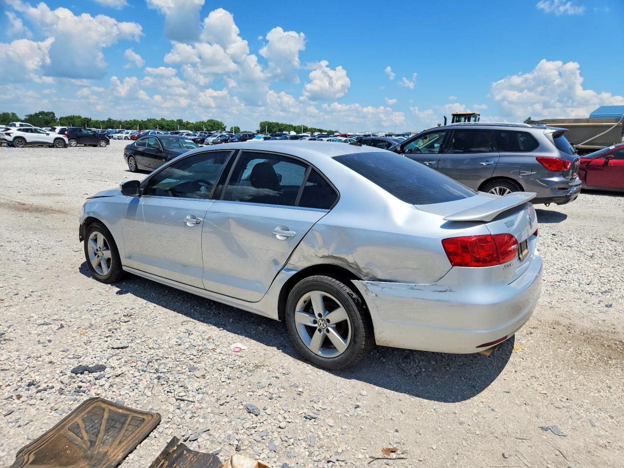 2013 Volkswagen Jetta Tdi - Фото 2