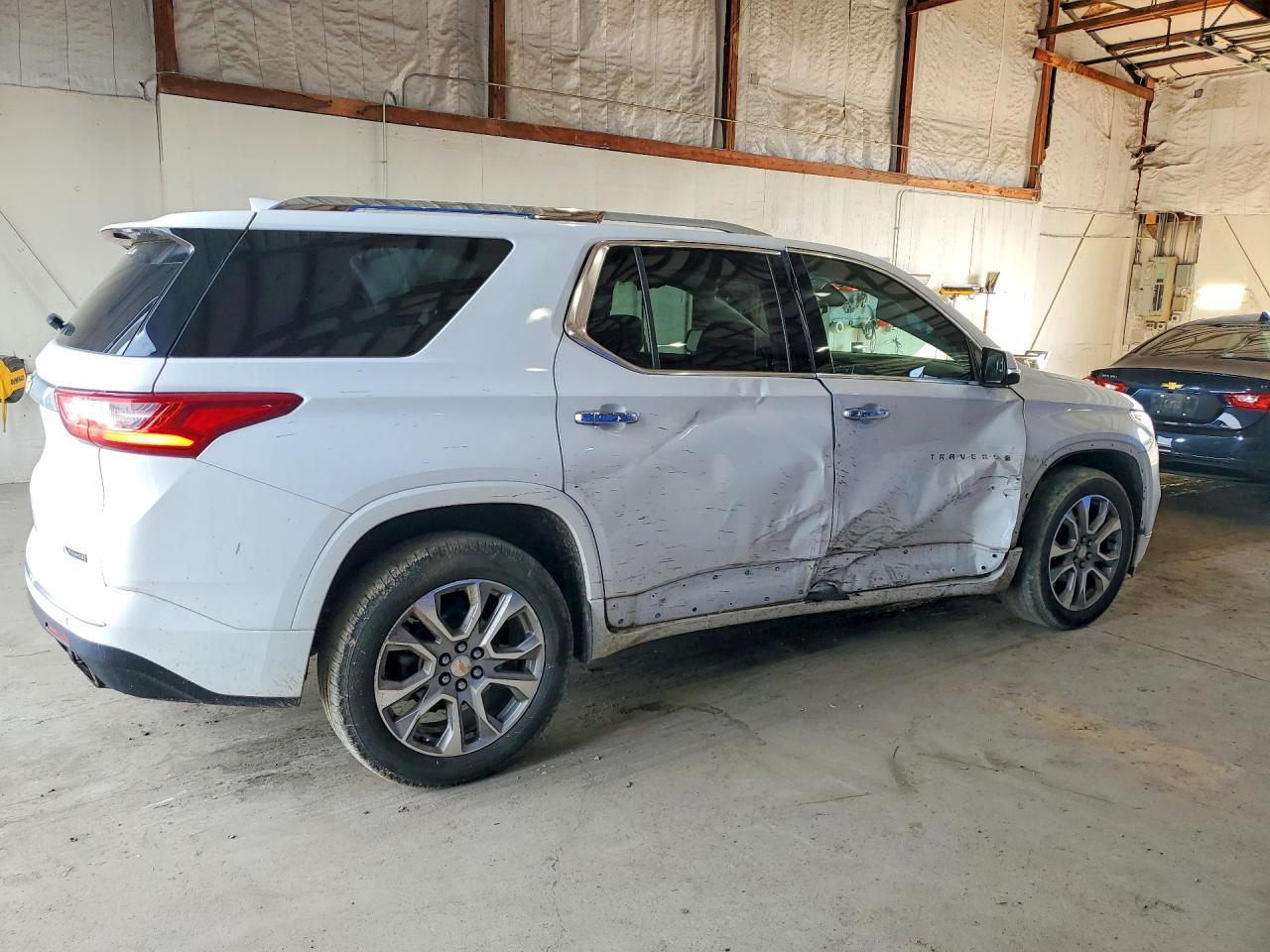 2018 Chevrolet Traverse Premier - Фото 3