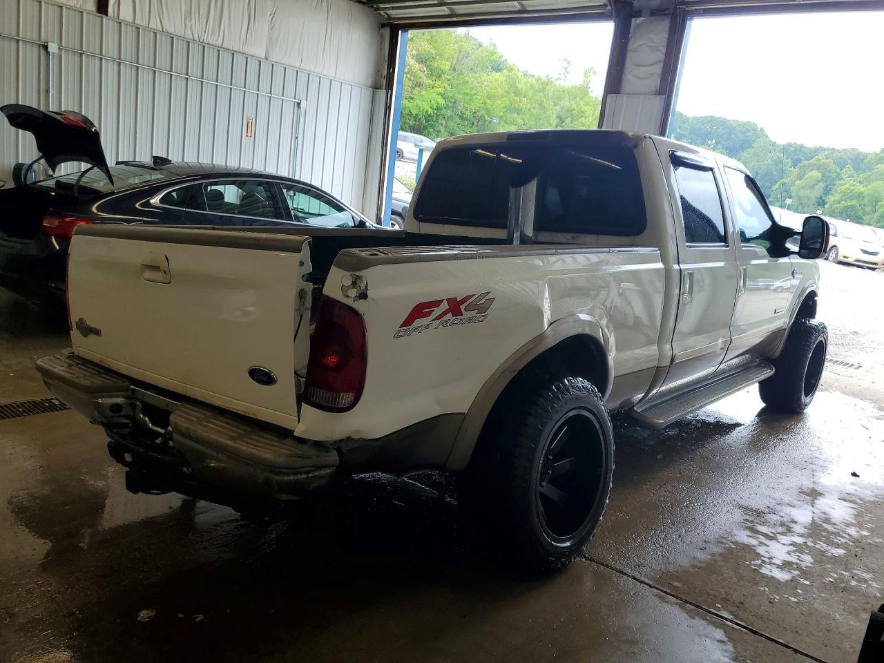 2005 Ford F250 Super Duty - Image 3