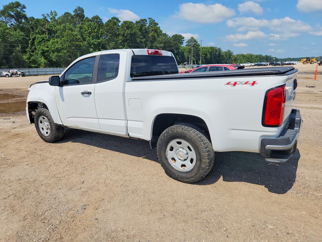 2017 Chevrolet Colorado - Фото 2