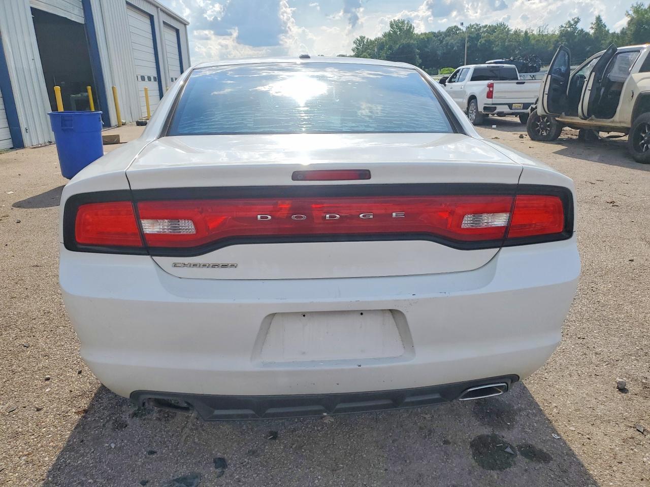 2011 Dodge Charger - Image 6