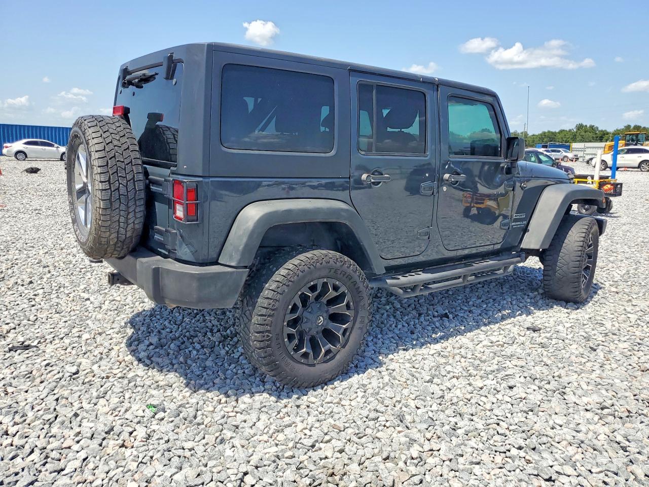 2017 Jeep Wrangler Unlimited Sport - Фото 3