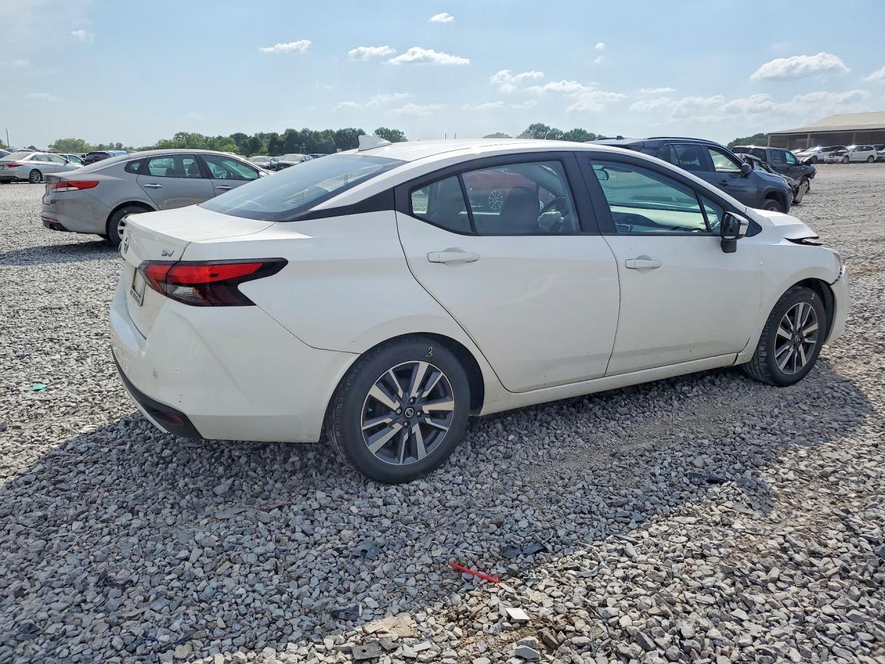 2020 Nissan Versa Sv - Фото 3