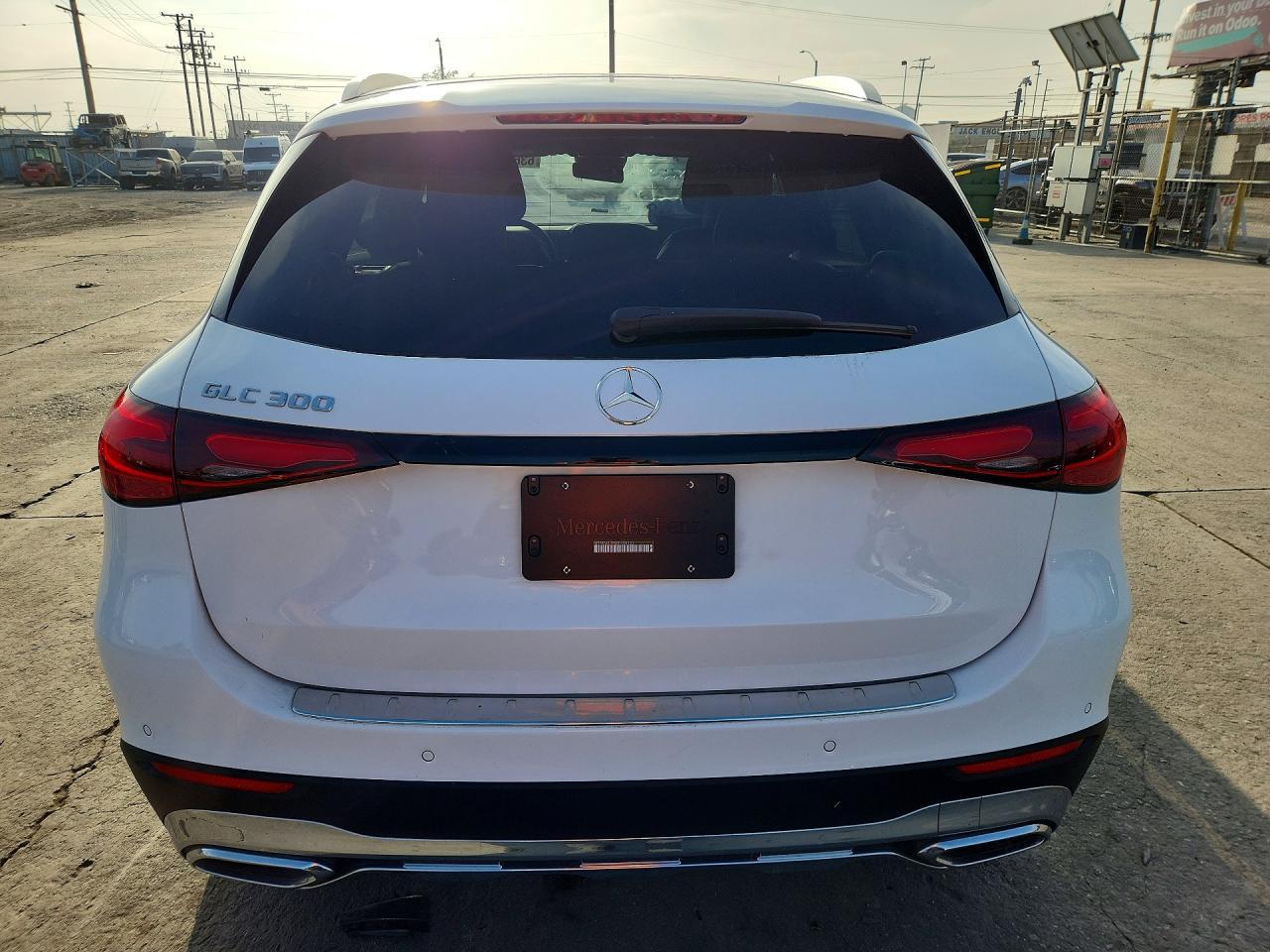 2025 Mercedes-Benz Glc 300 - Фото 6
