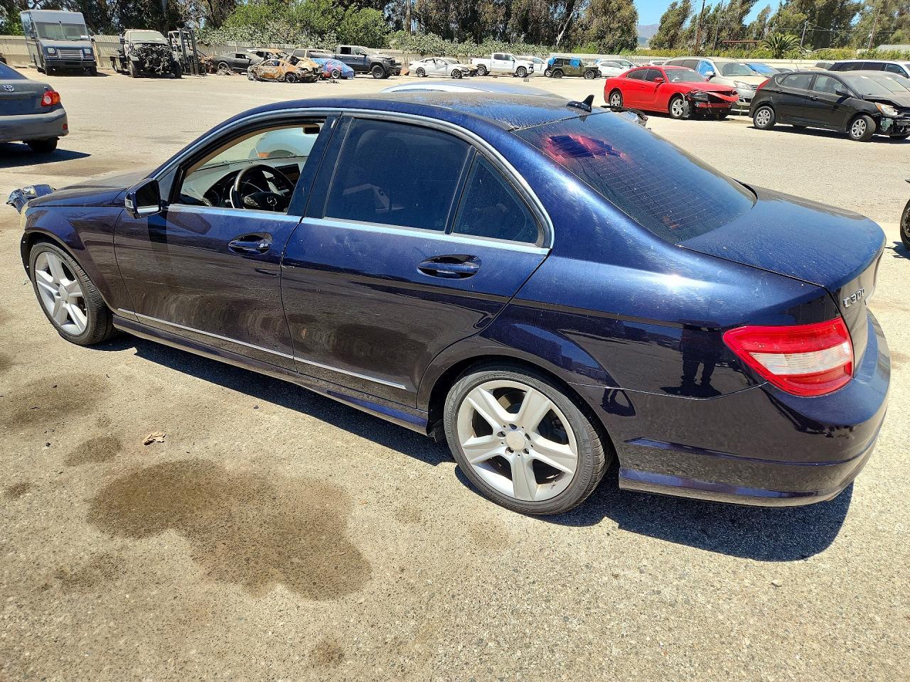 2010 Mercedes-Benz C 300 - Image 2