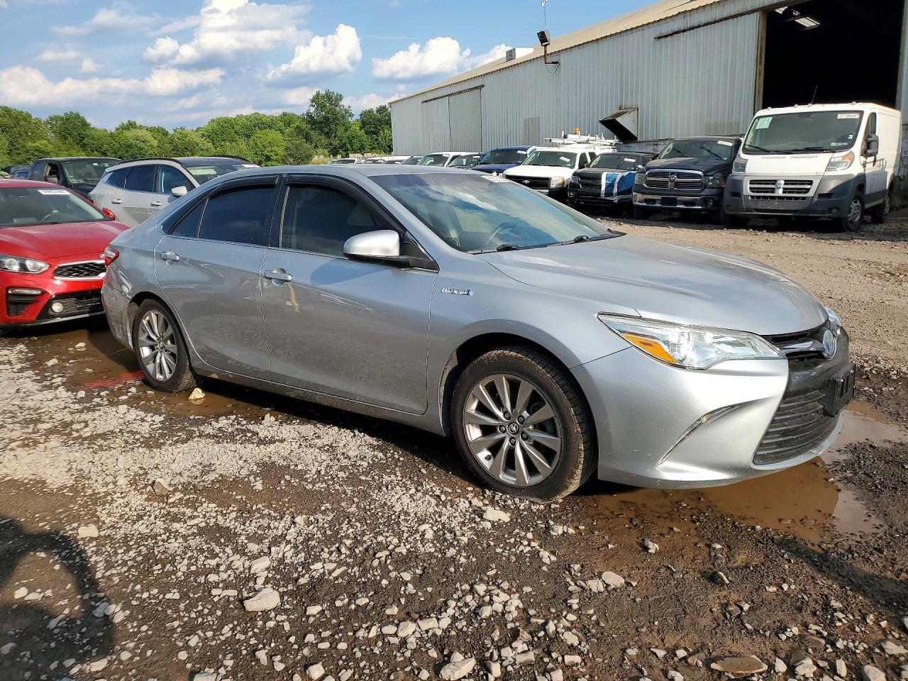 2017 Toyota Camry Hybrid Xle - Фото 4