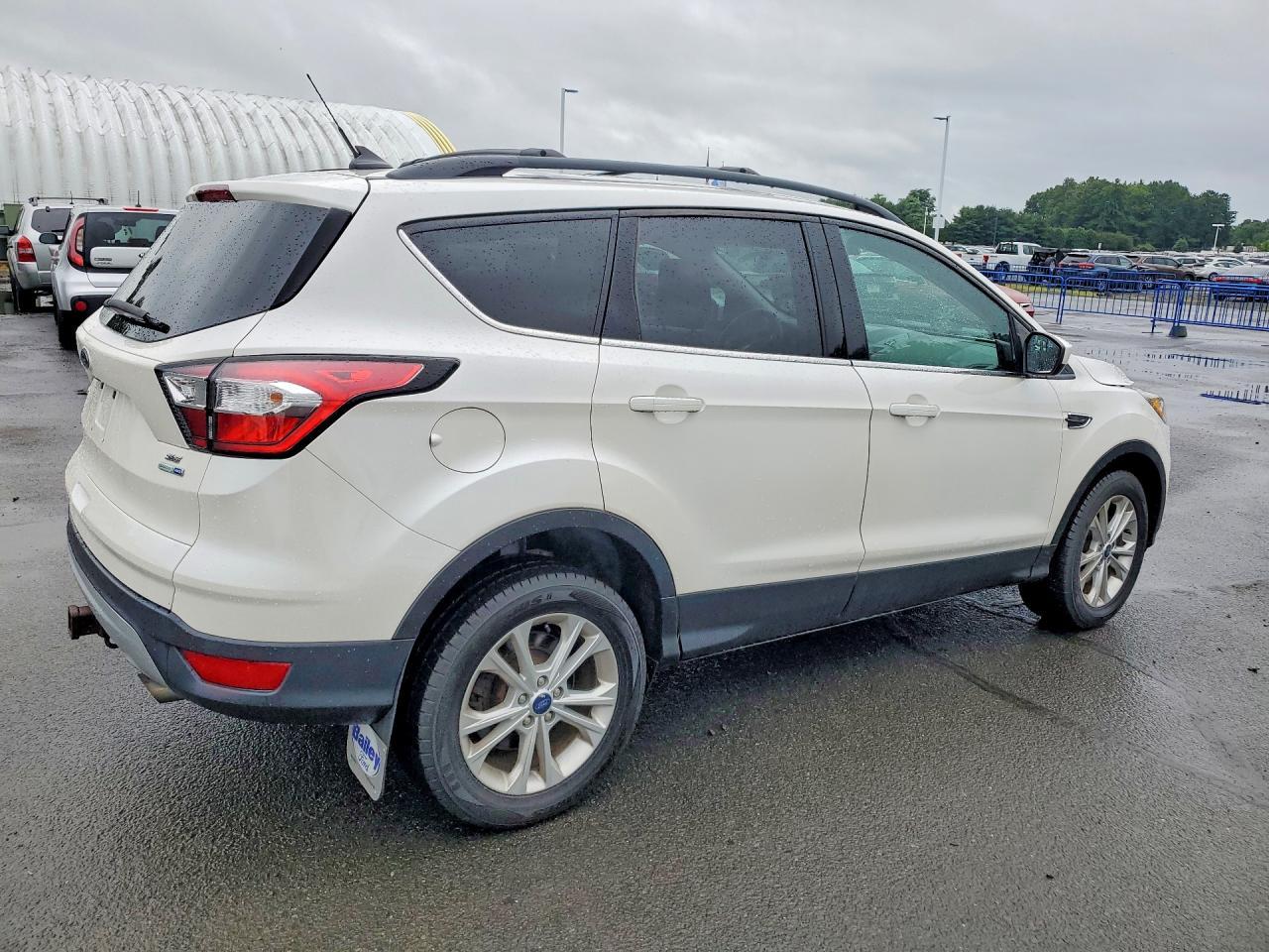 2018 Ford Escape Se - Фото 3